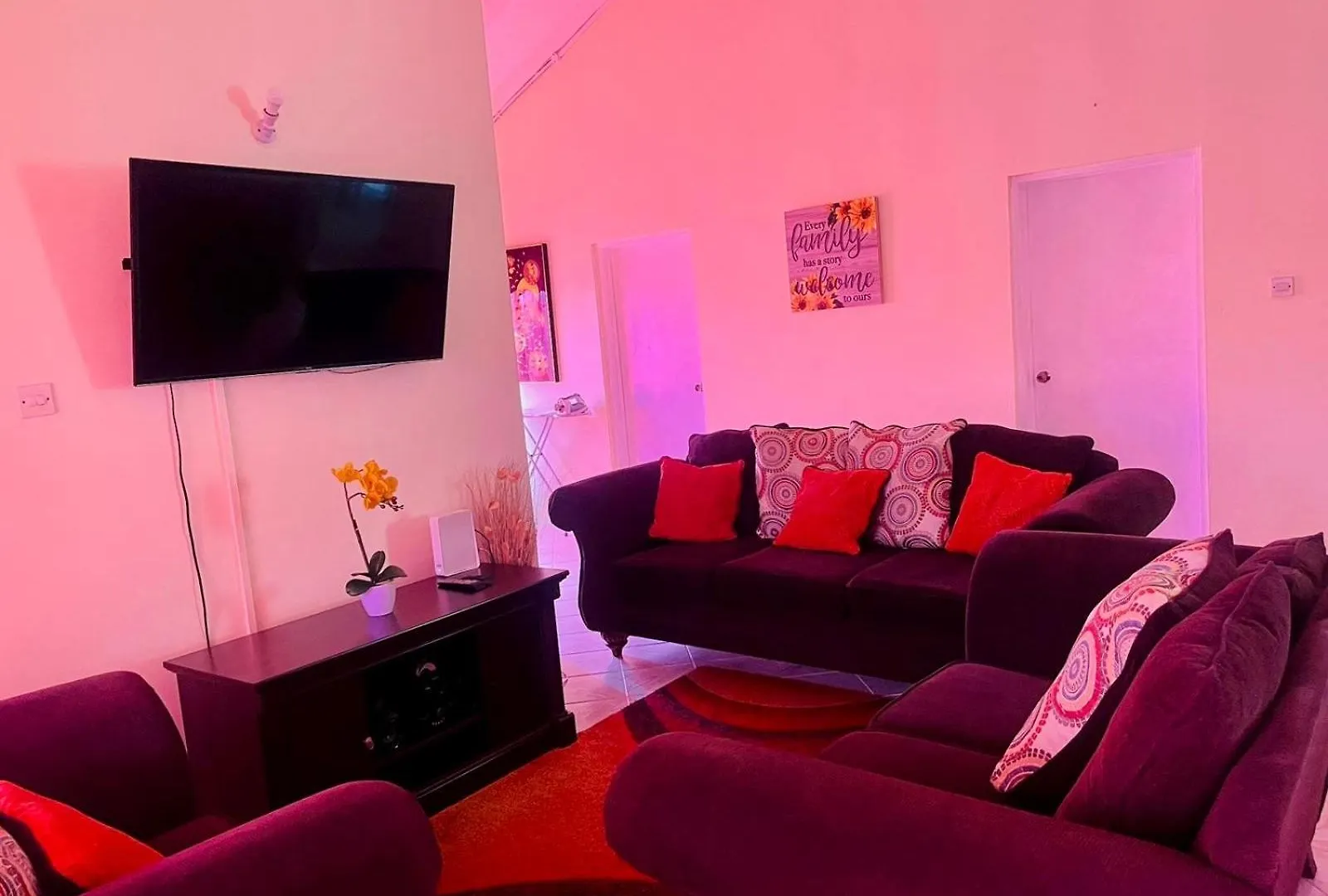 Castle Berry Apartments Kingstown