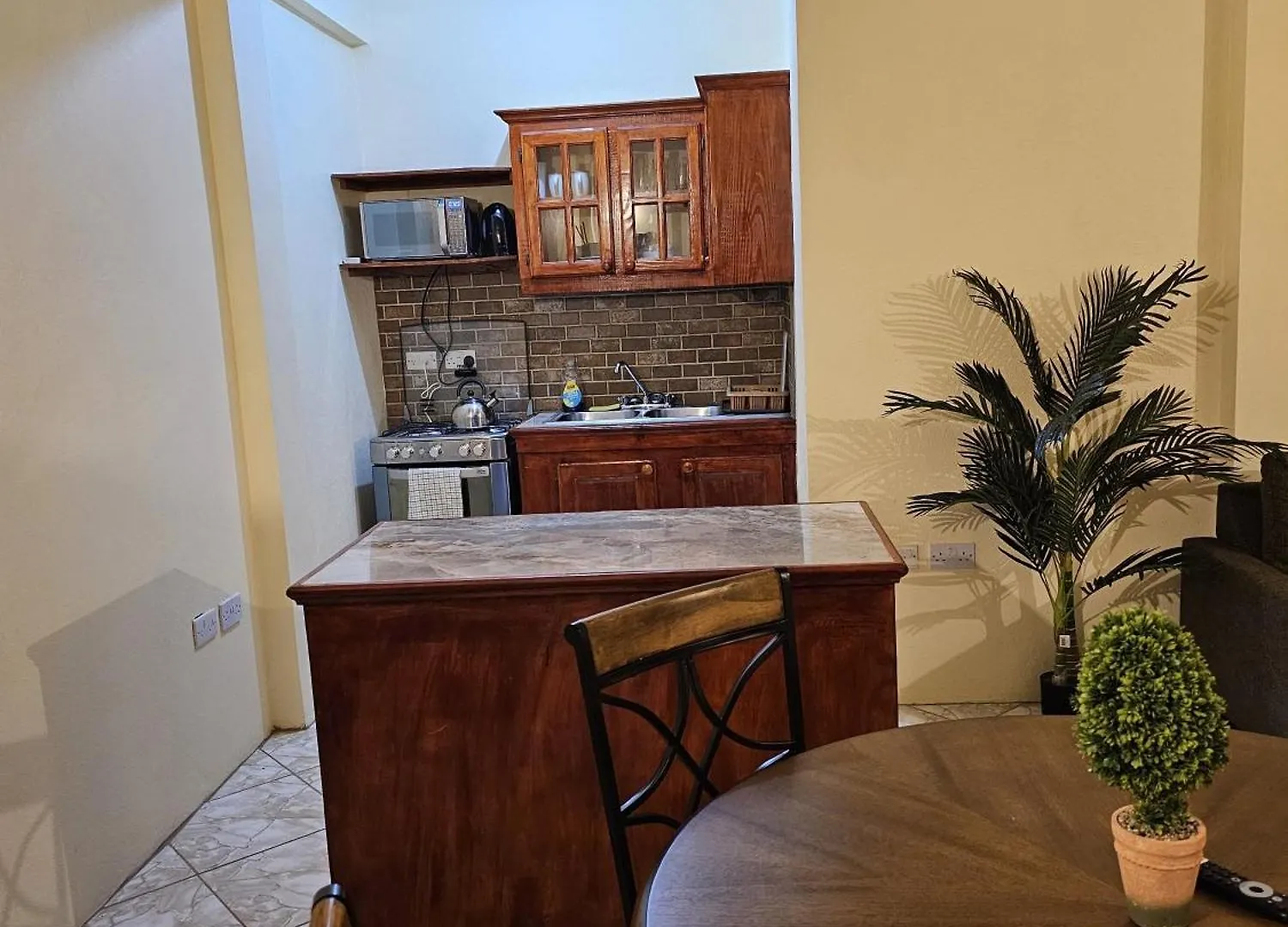 Castle Berry Apartments Kingstown